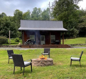 Dragon's Nest Cabin with Mountain Views